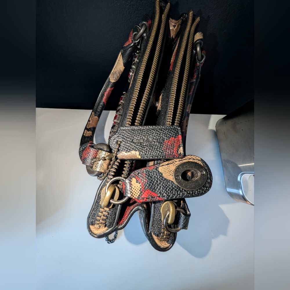 Coach Turnlock Borough Satchel and Matching Wallet - Picture 8 of 12